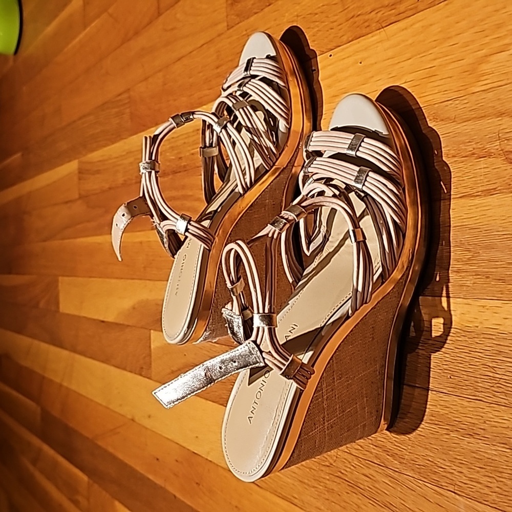 Strappy gold wedges